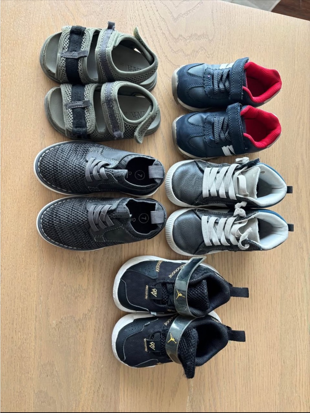Toddler Sneakers Sz 5-7!
